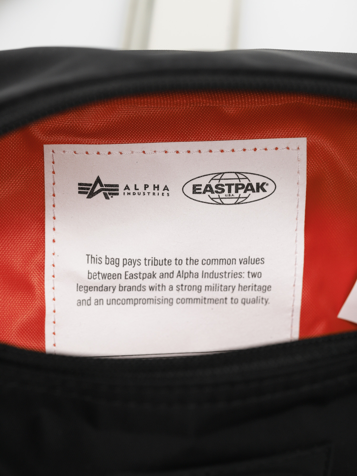 Eastpak Springer Övtáska (alpha dark)