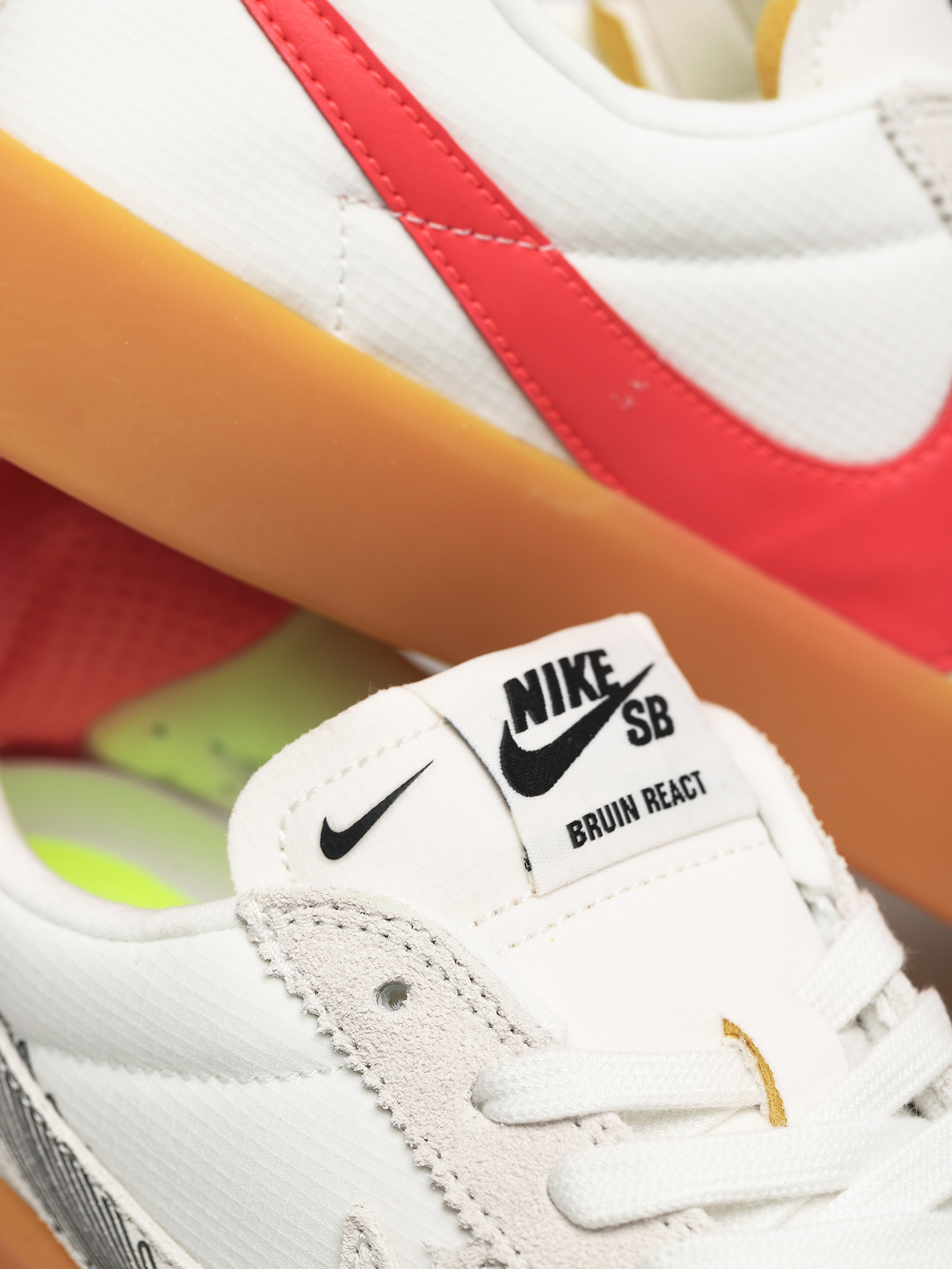 Nike SB Bruin React T Cipők (summit white/black bright crimson)