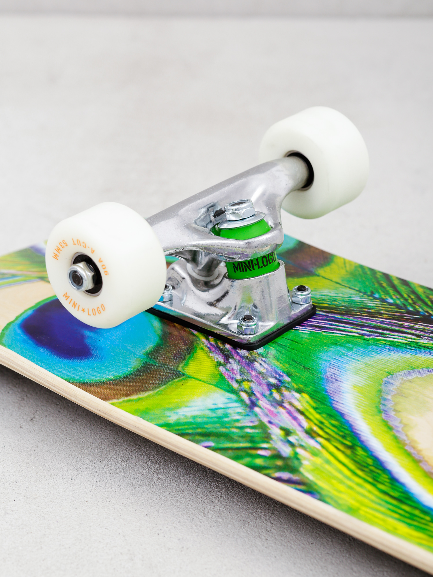 Minilogo Fin Fur & Feather 18 Komplett gördeszka (peacock feather)