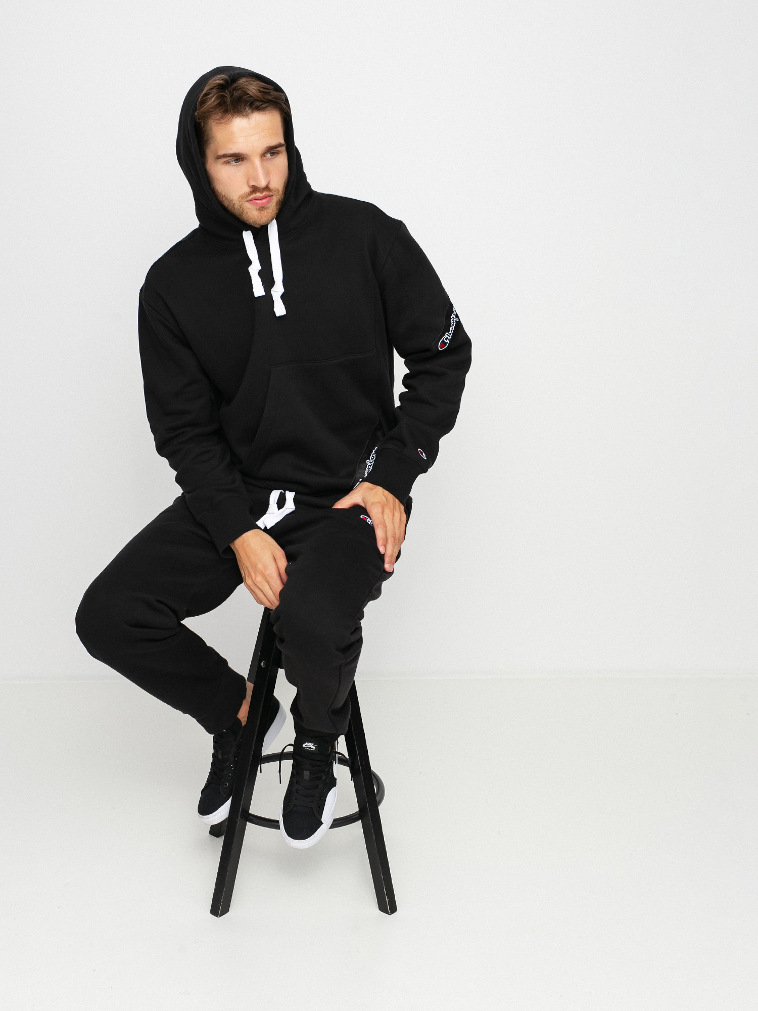 Champion Sweatshirt HD 216549 Kapucnis pulóver (nbk)