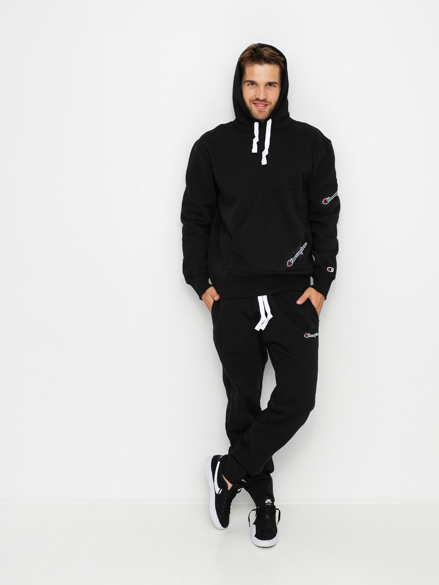 Champion Sweatshirt HD 216549 Kapucnis pulóver (nbk)