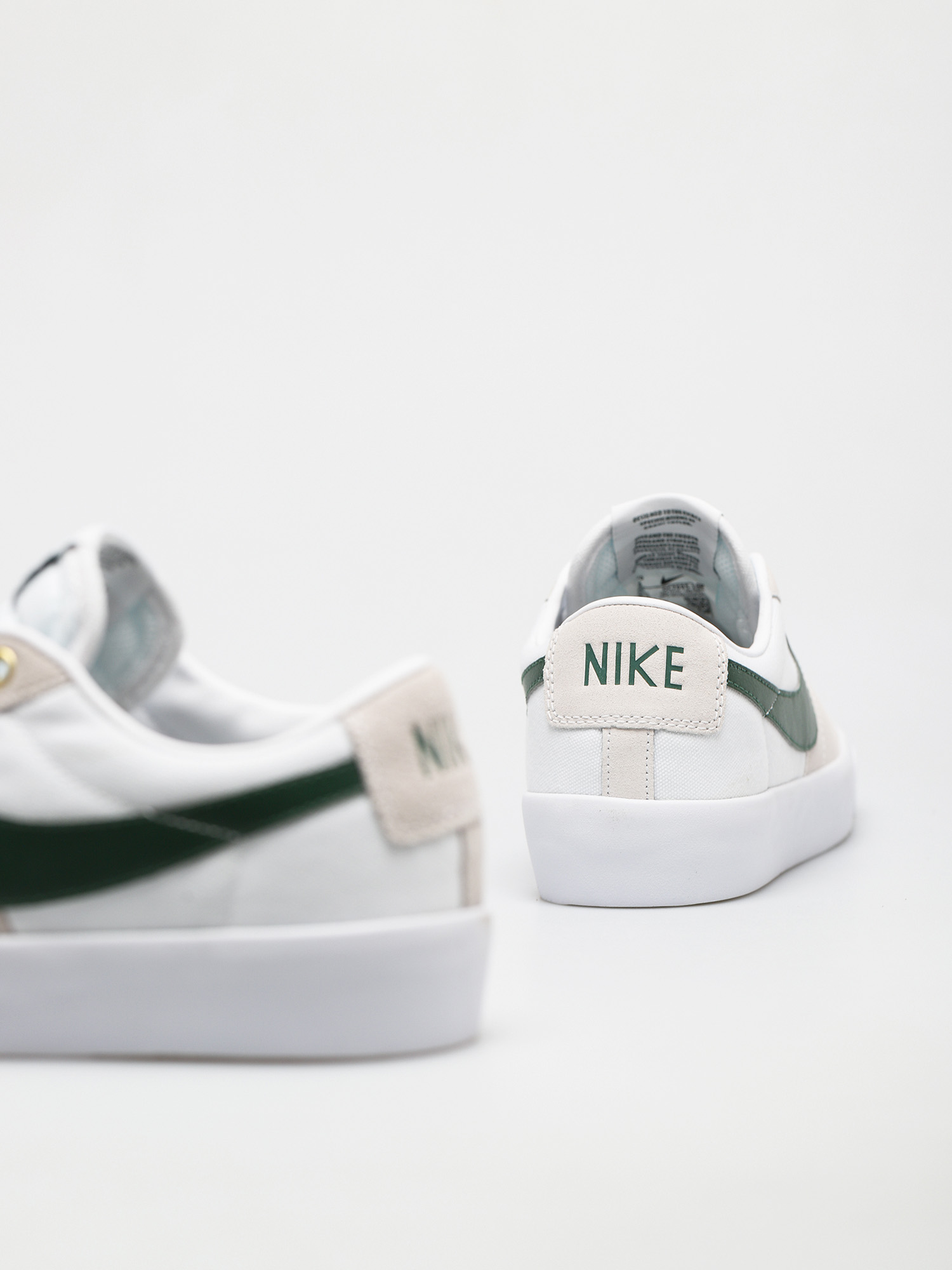 Nike SB Zoom Blazer Low Pro GT Cipők (white/fir white gum light brown)