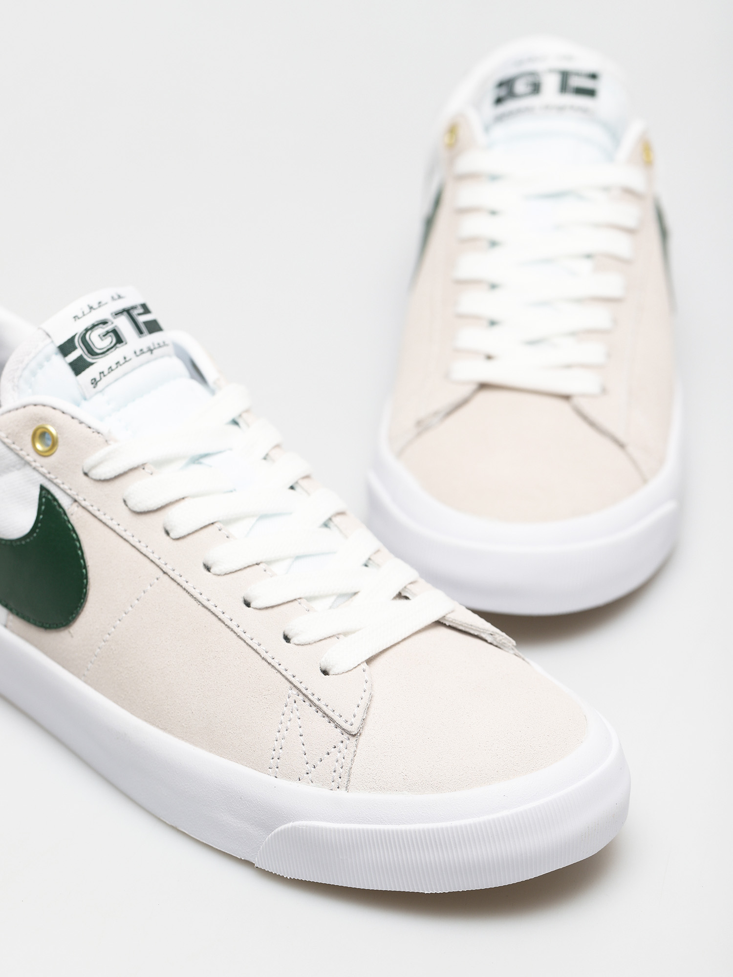 Nike SB Zoom Blazer Low Pro GT Cipők (white/fir white gum light brown)