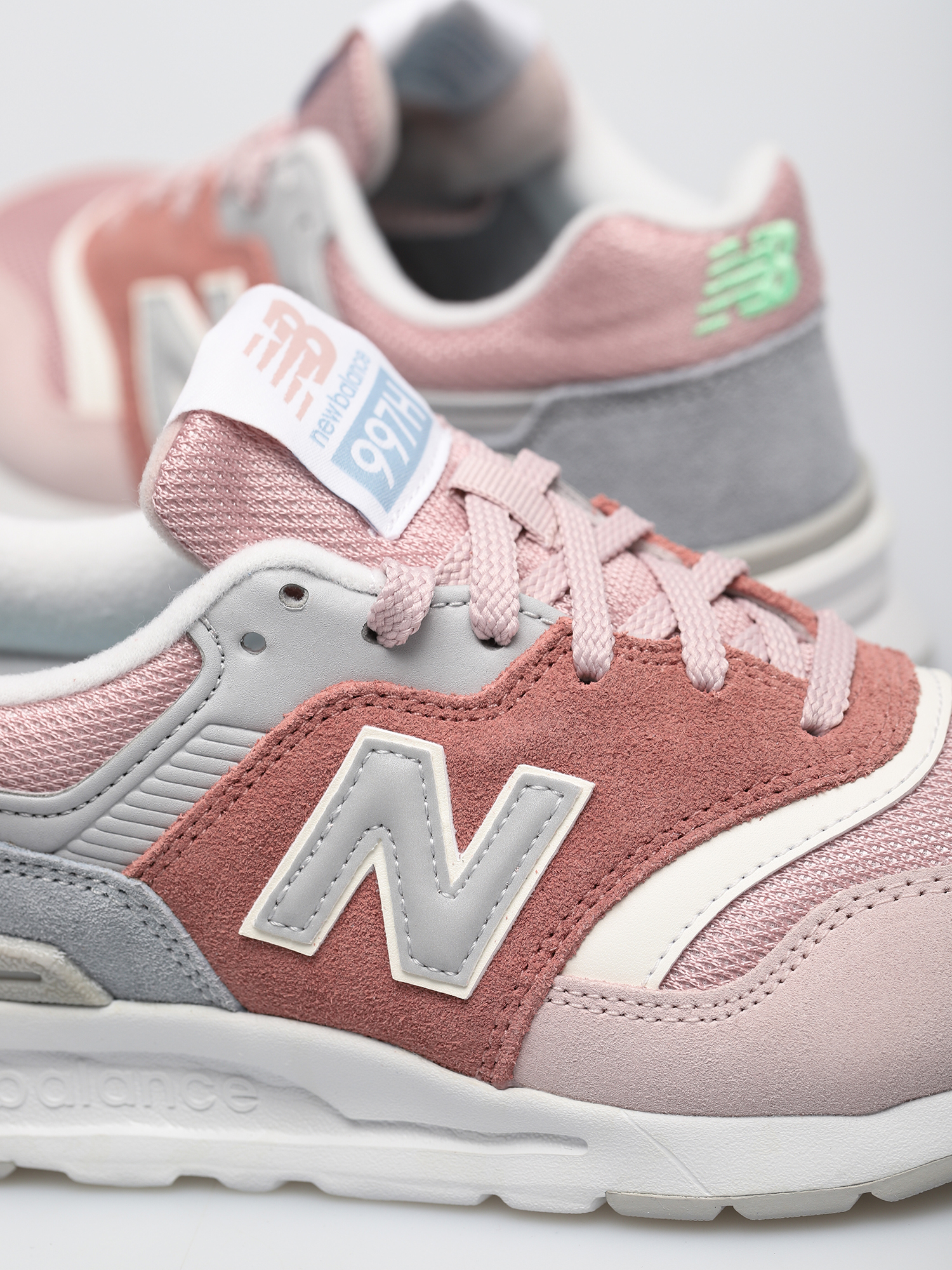 New Balance 997 Cipők Wmn (purple/grey)