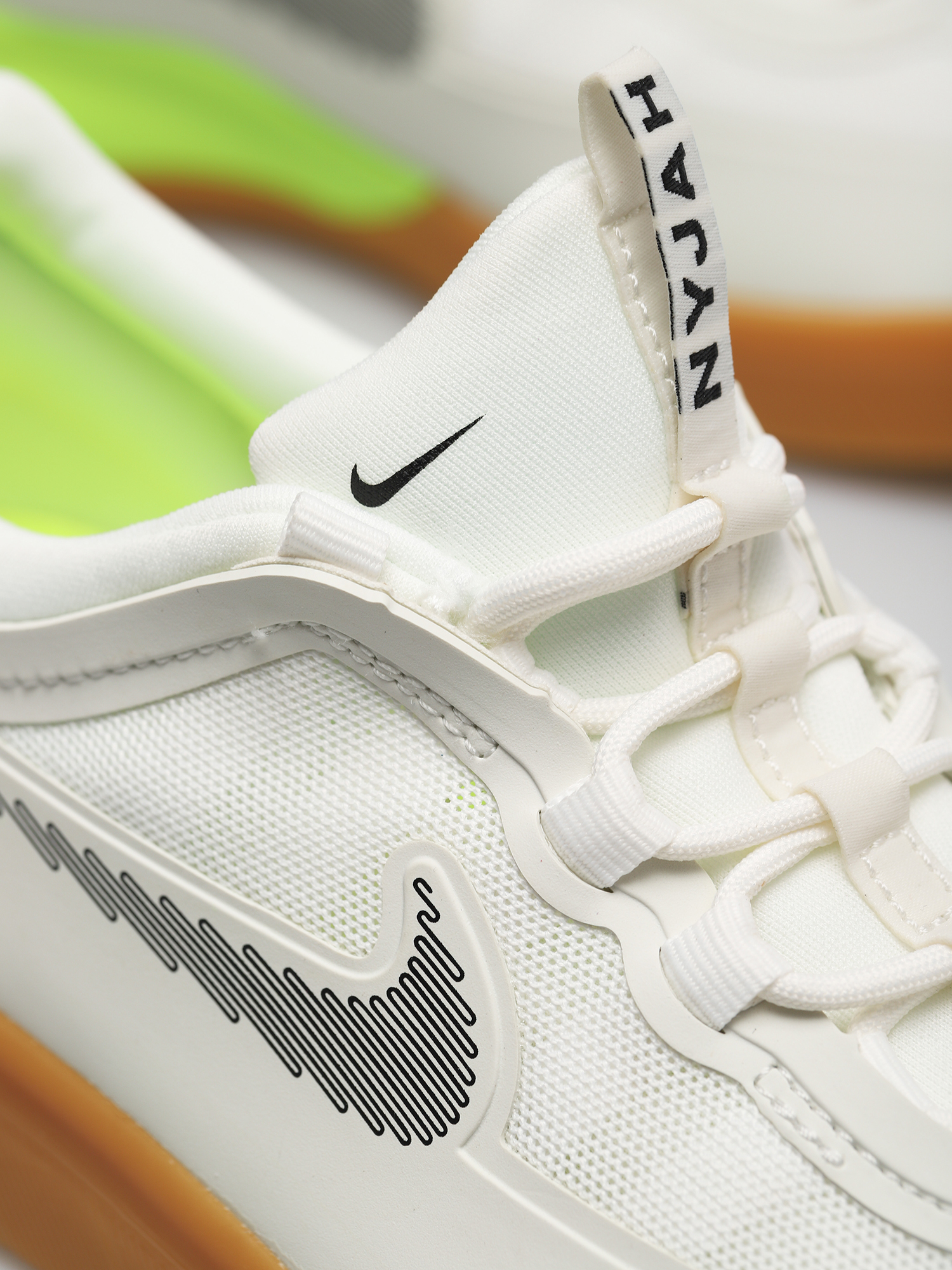 Nike SB Nyjah Free 2 Cipők (summit white/black bright crimson)