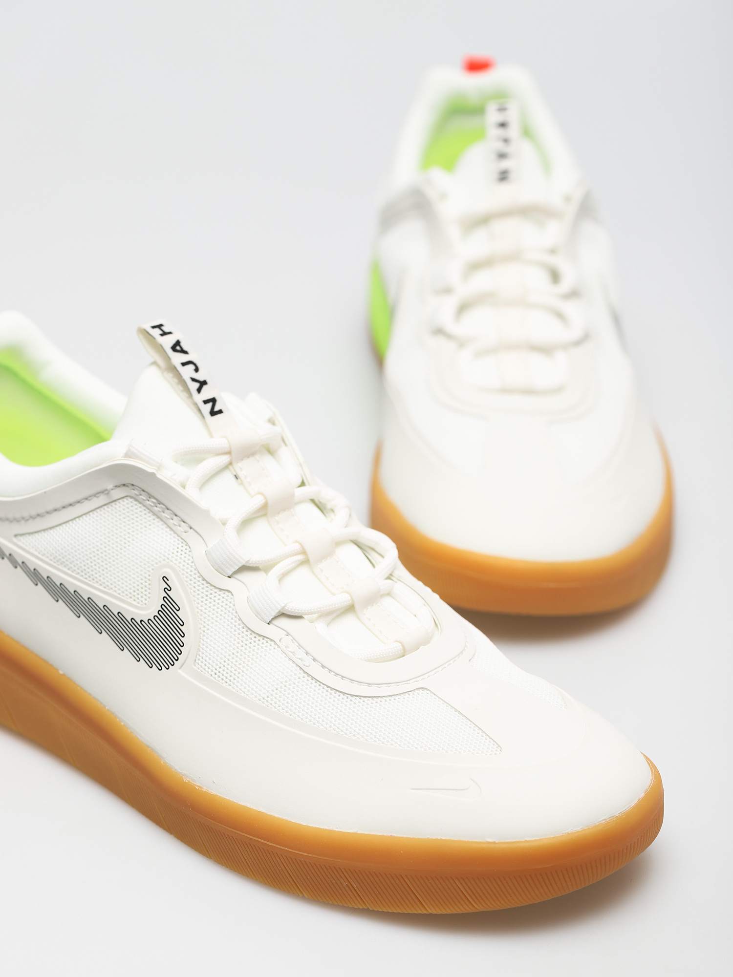 Nike SB Nyjah Free 2 Cipők (summit white/black bright crimson)