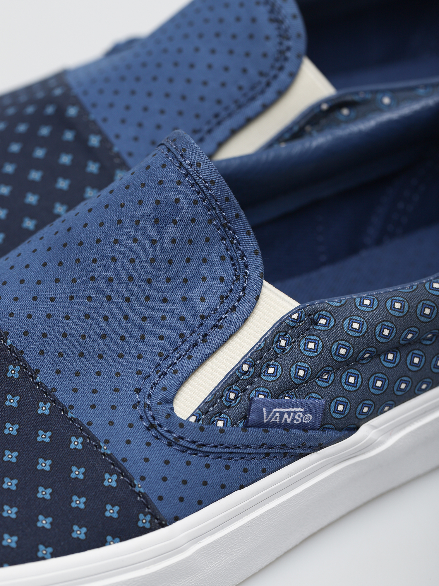 Vans Classic Slip On Cipők (tieprntptchwk/trnvytrwht)