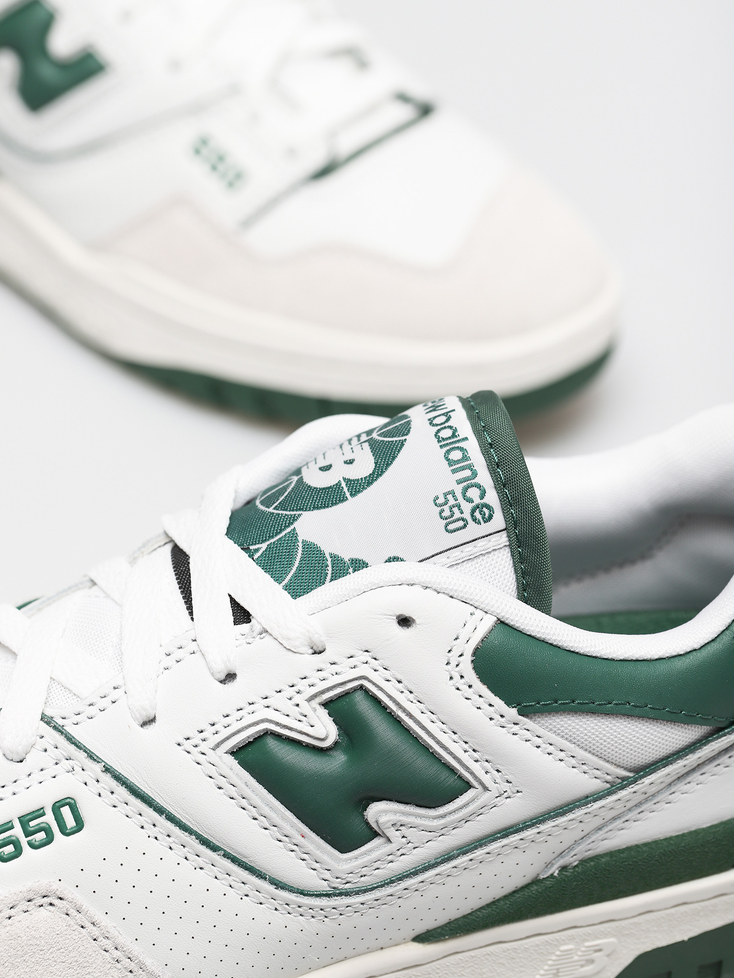 New Balance 550 Cipők (white green)