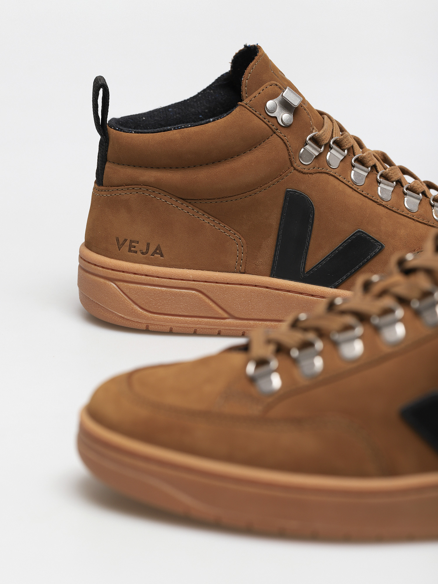 Veja Roraima Cipők (nubuck tent black)