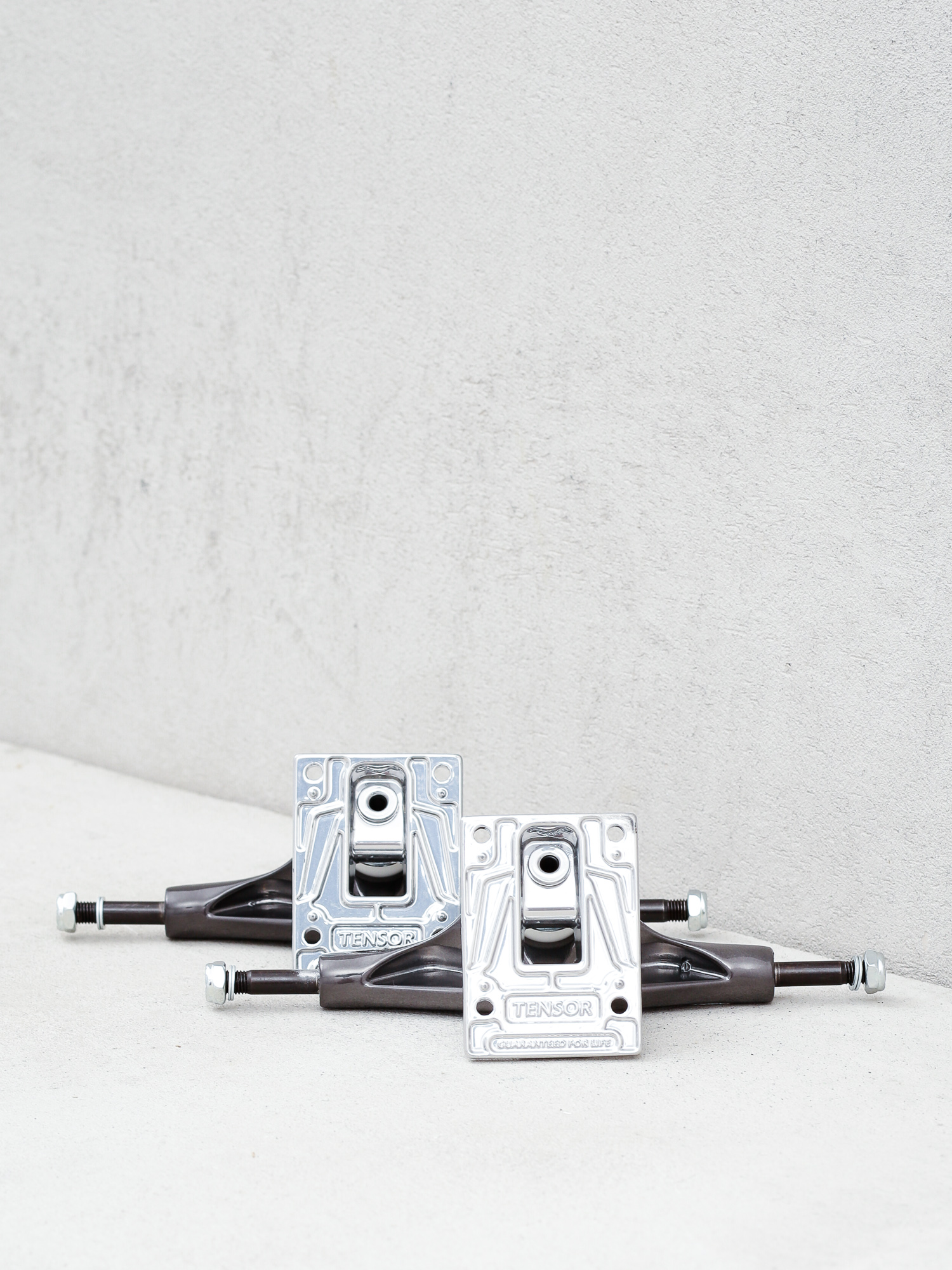 Tensor Mag Light Glossy Gördeszka felfüggesztés (gunmetal/silver)