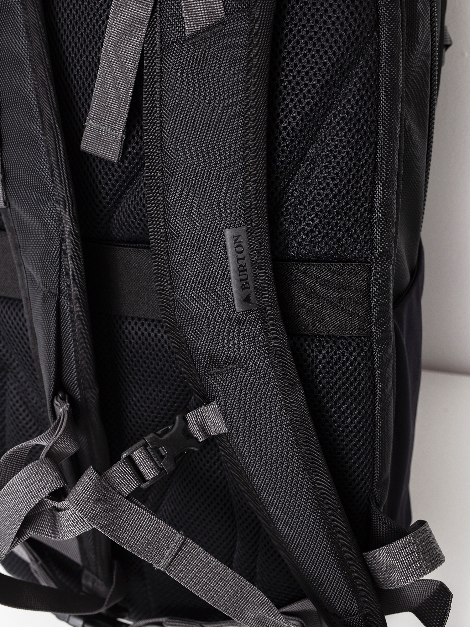 Burton Multipath 25L Hátizsák (true black ballistic)