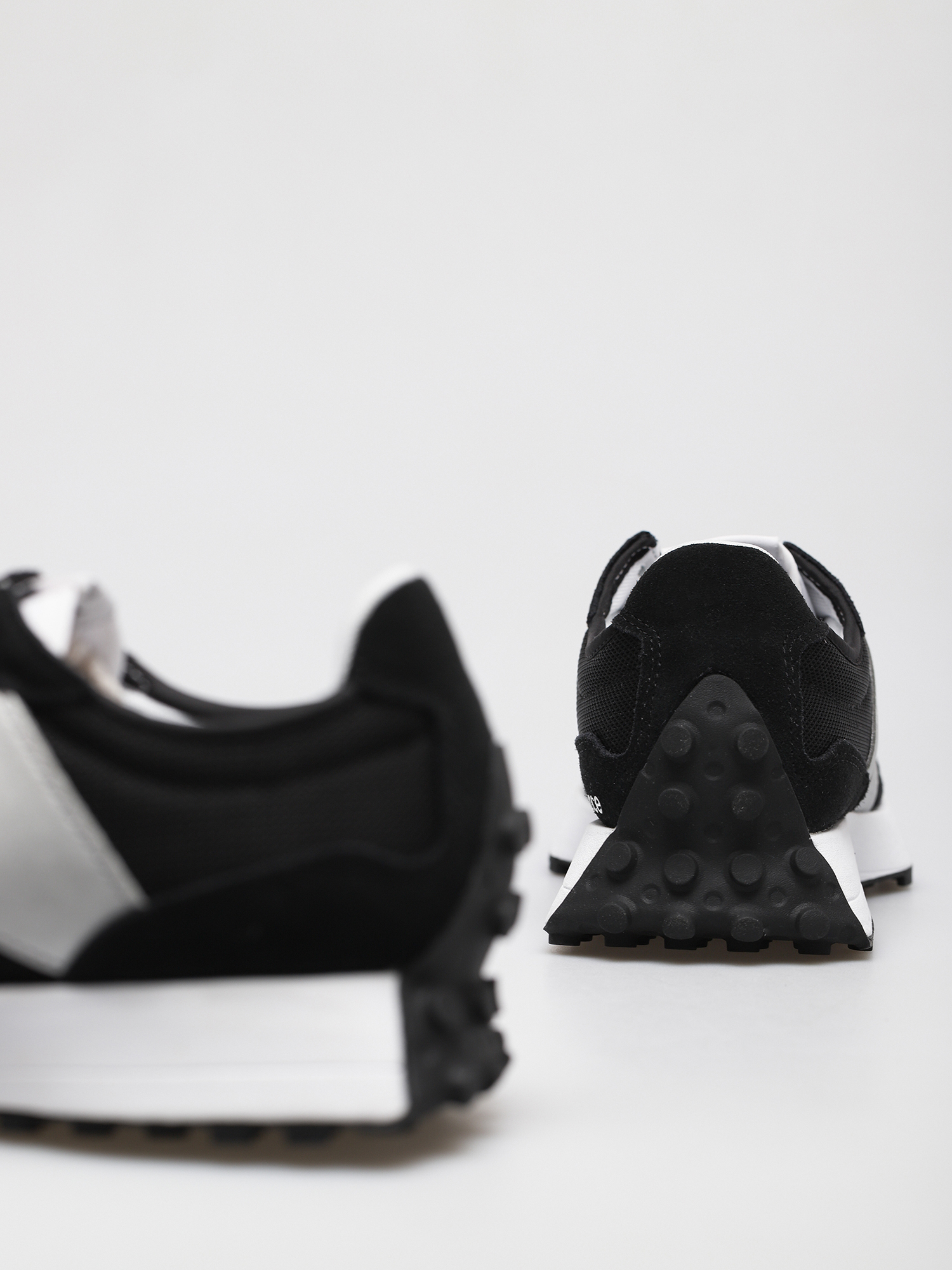 New Balance 327 Cipők (black)