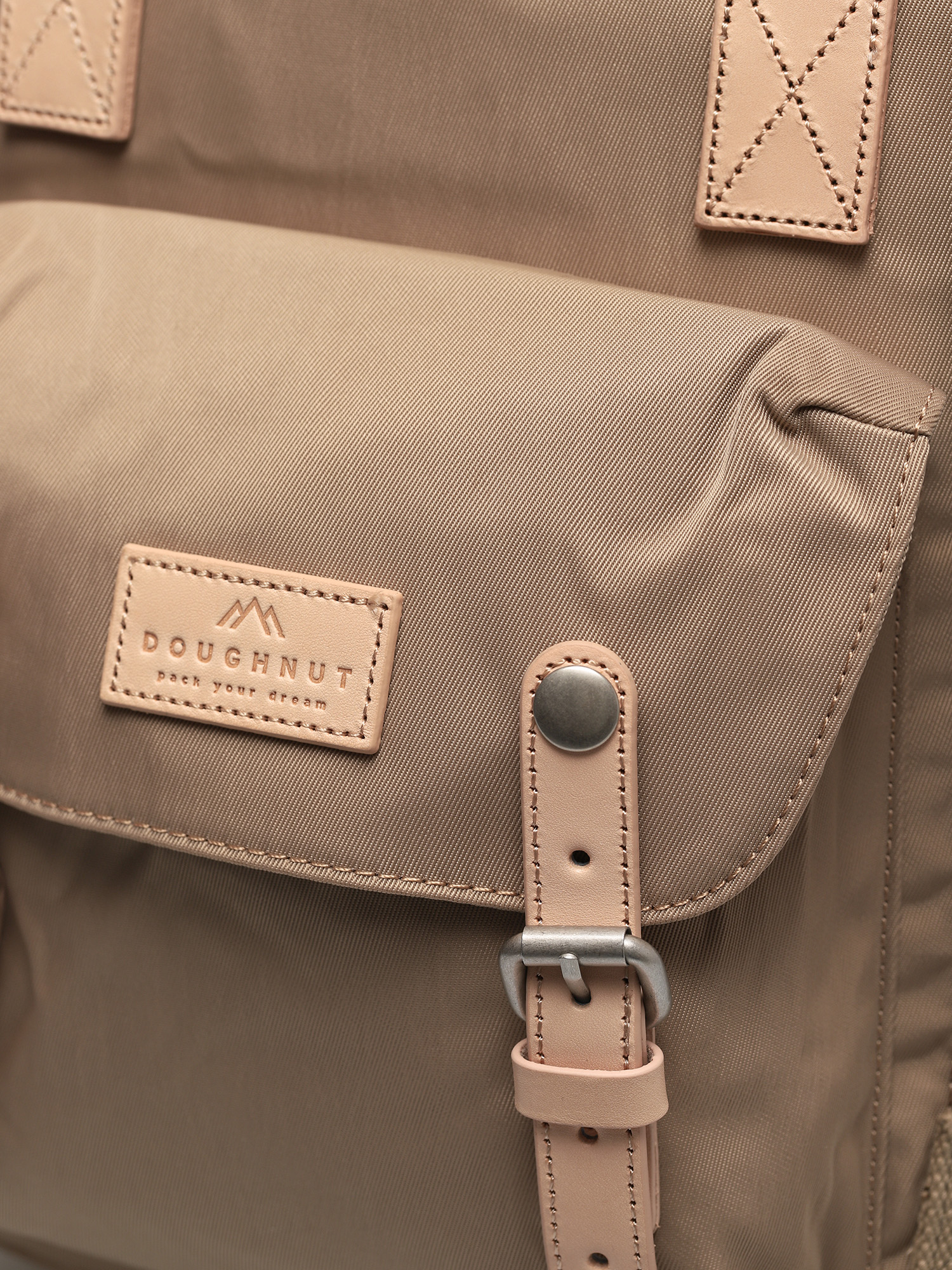 Doughnut Macaroon Hátizsák (almond)