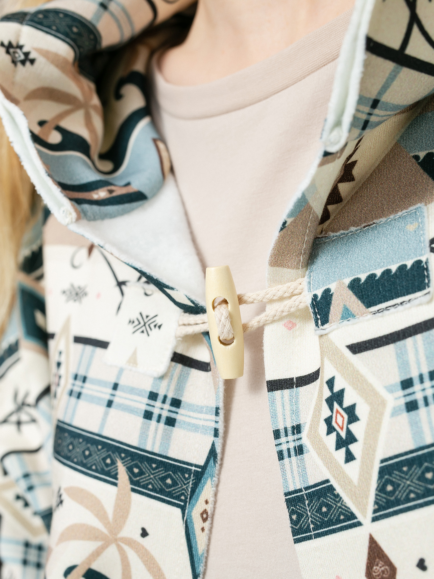 Femi Stories Oshi ZHD Kapucnis pulóver Wmn (cws)