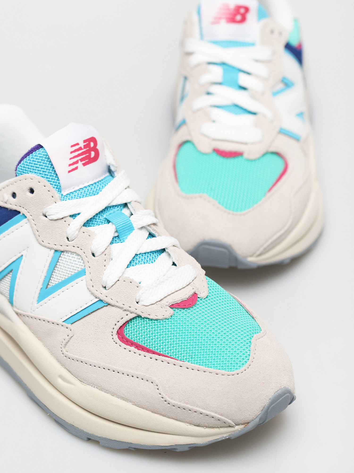 New Balance 5740 Cipők Wmn (astral glow)