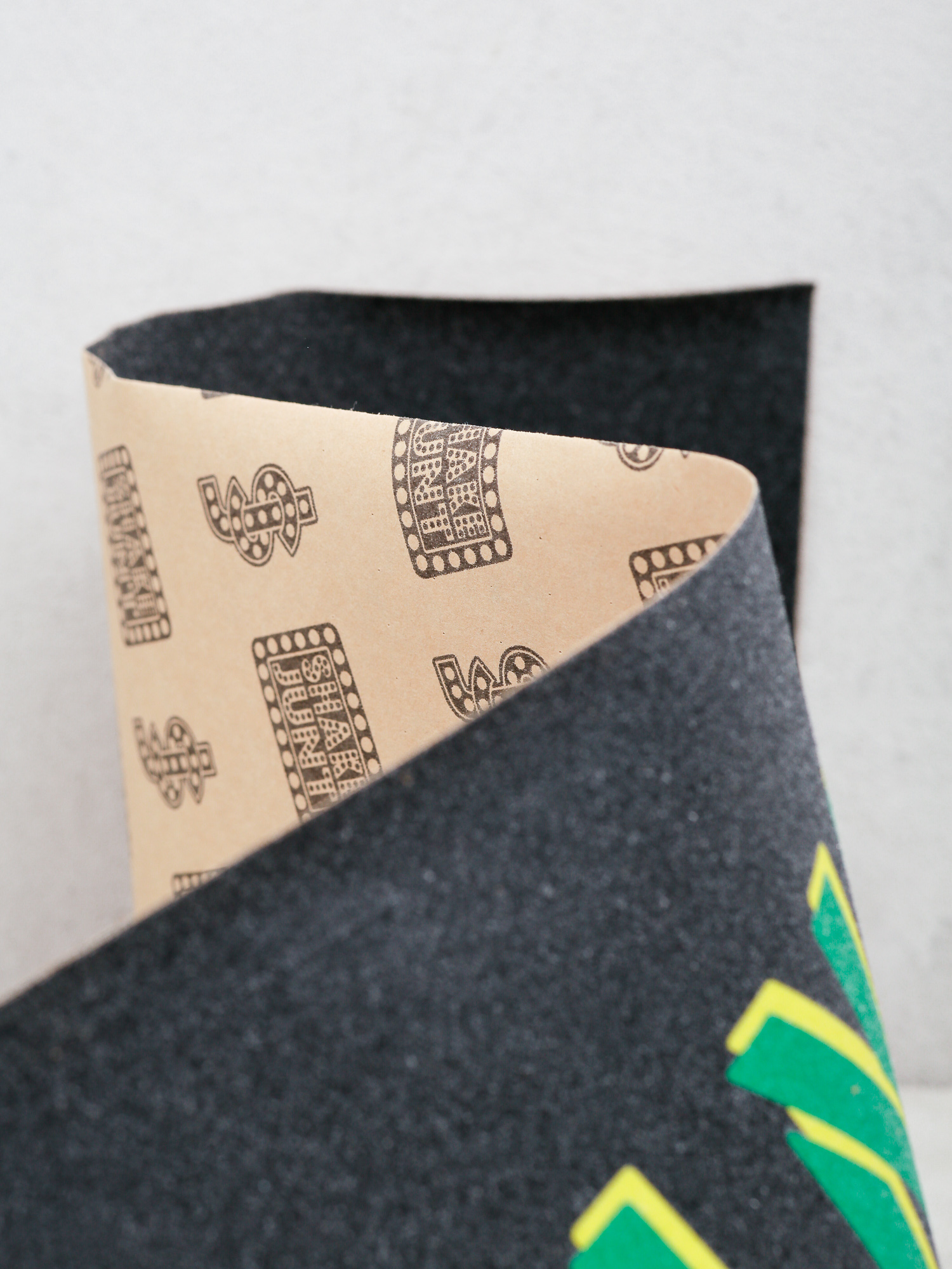 Shake Junt Sprayed Smirgli (sprayed)