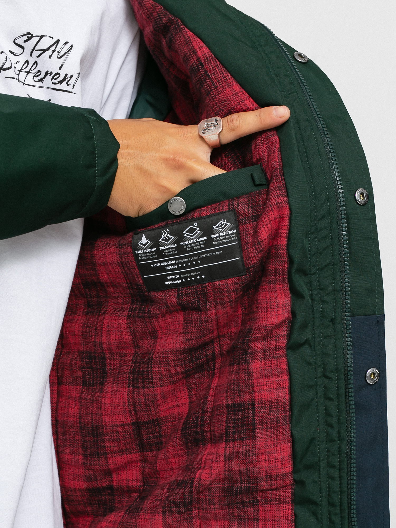 Volcom Renton Winter 5K Dzseki (scarab)