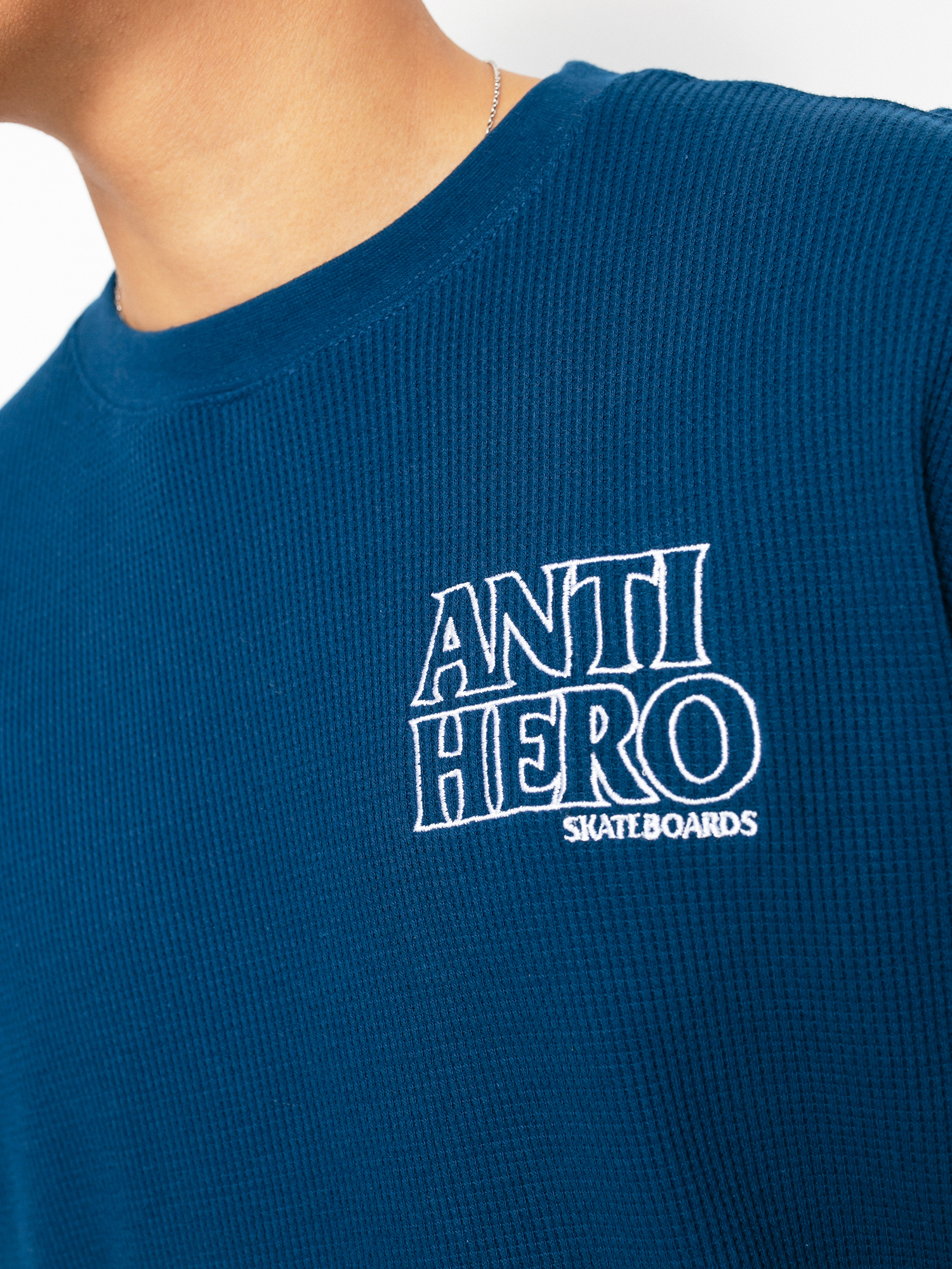 Antihero Lil Black Hero Outline Pulóver (navy w/white embroidery)