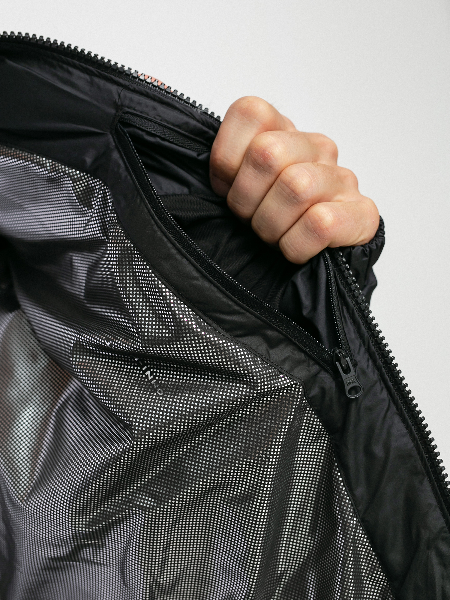 Columbia Pike Lake Dzseki (black)