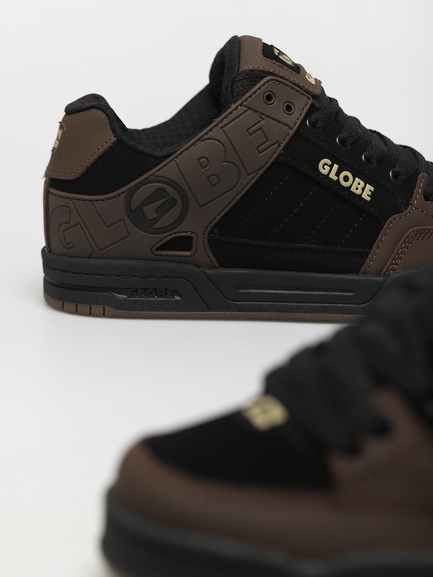 Globe Tilt Cipők (black/brown)