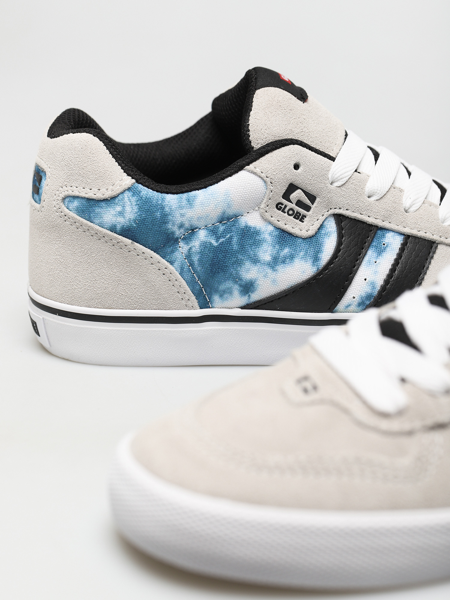 Globe Encore 2 Cipők (blizzard tie dye)