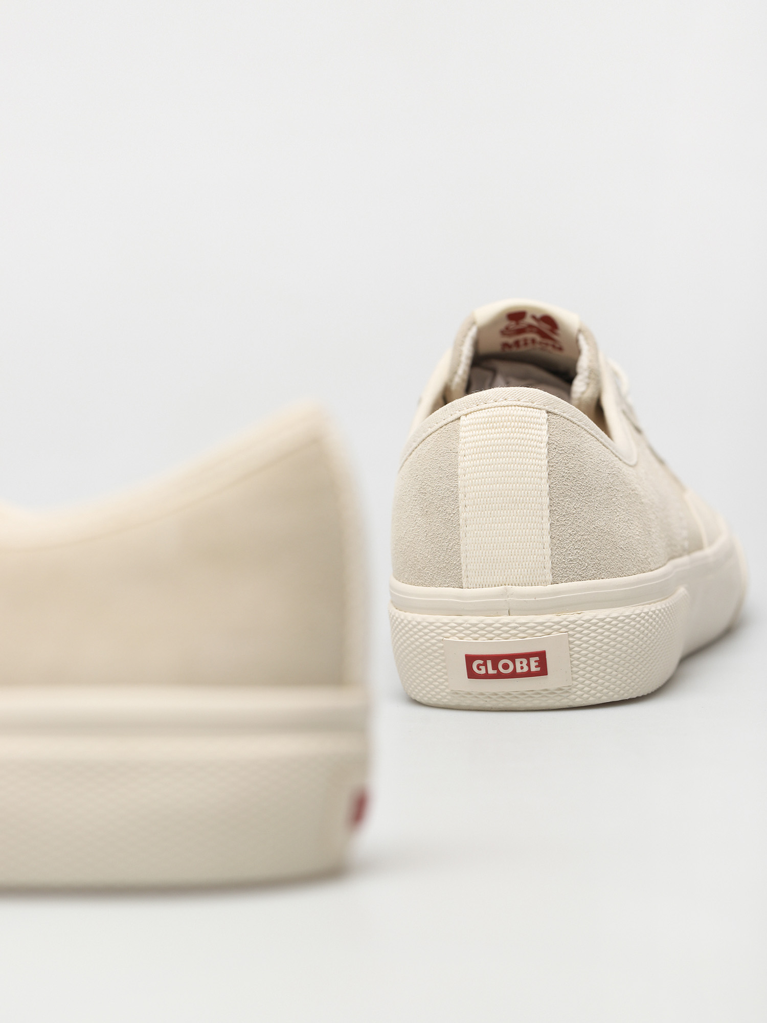 Globe Surplus Cipők (cream/milou)