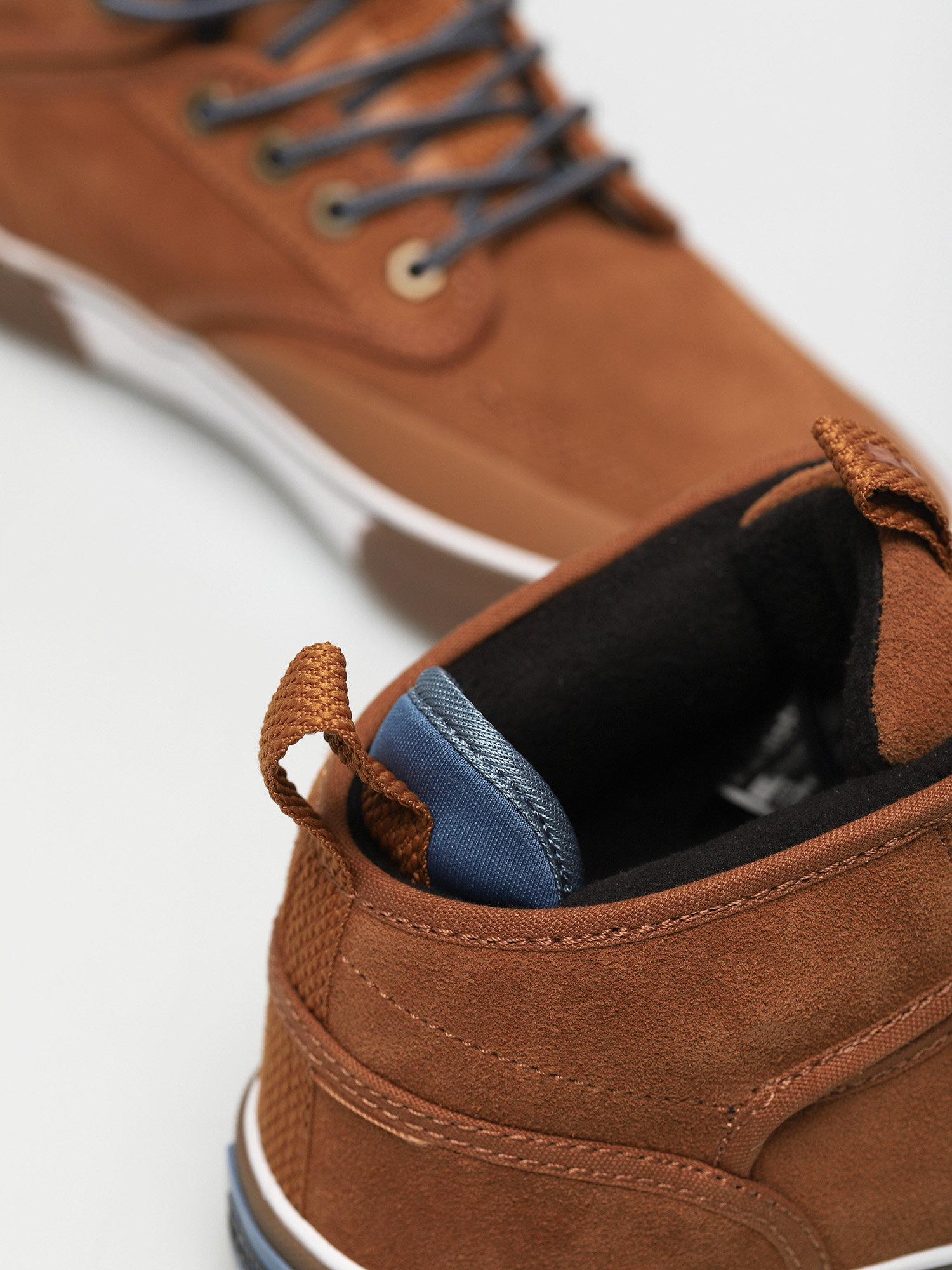 Globe Motley Mid Cipők (caramello/summit)