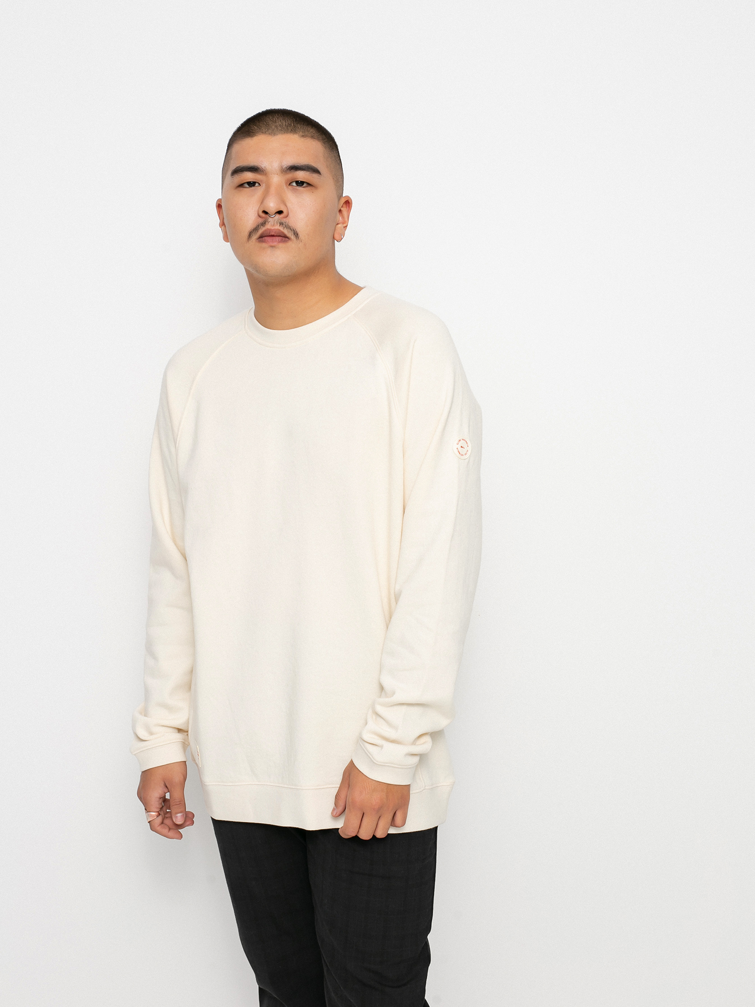 Globe Traveller Crew Pulóver (bleach free dye free)