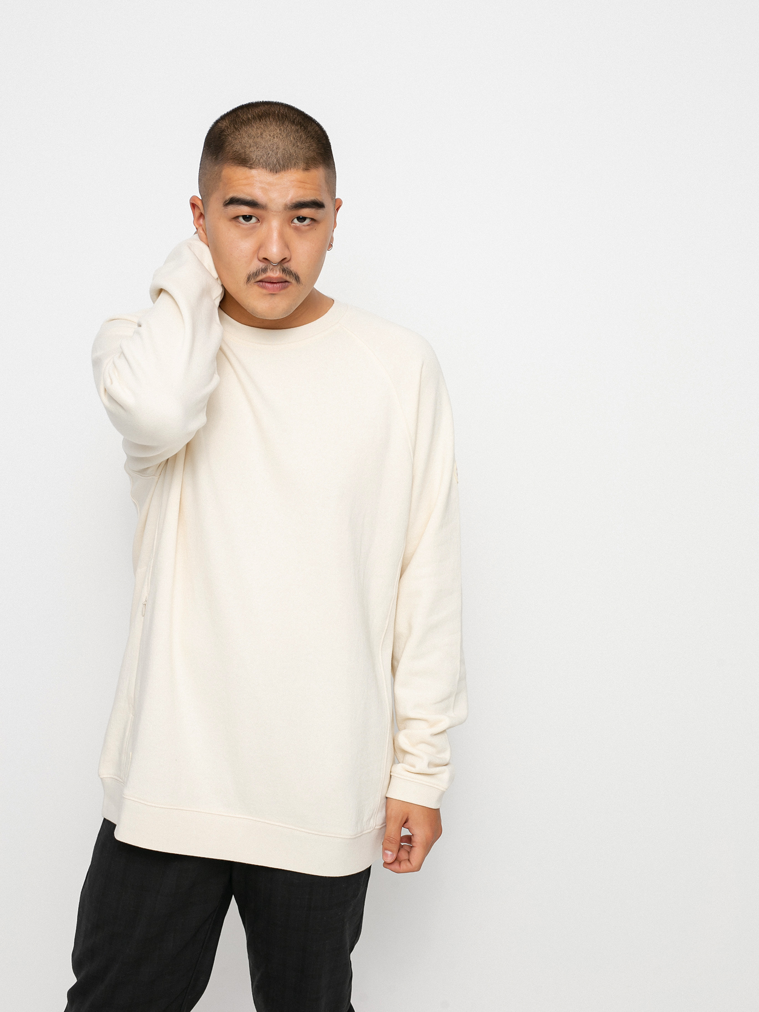 Globe Traveller Crew Pulóver (bleach free dye free)