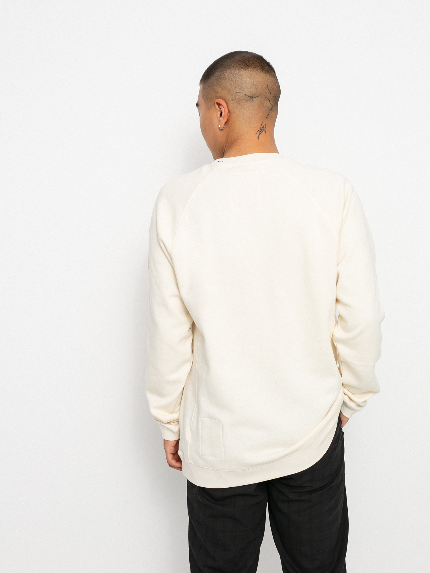 Globe Traveller Crew Pulóver (bleach free dye free)