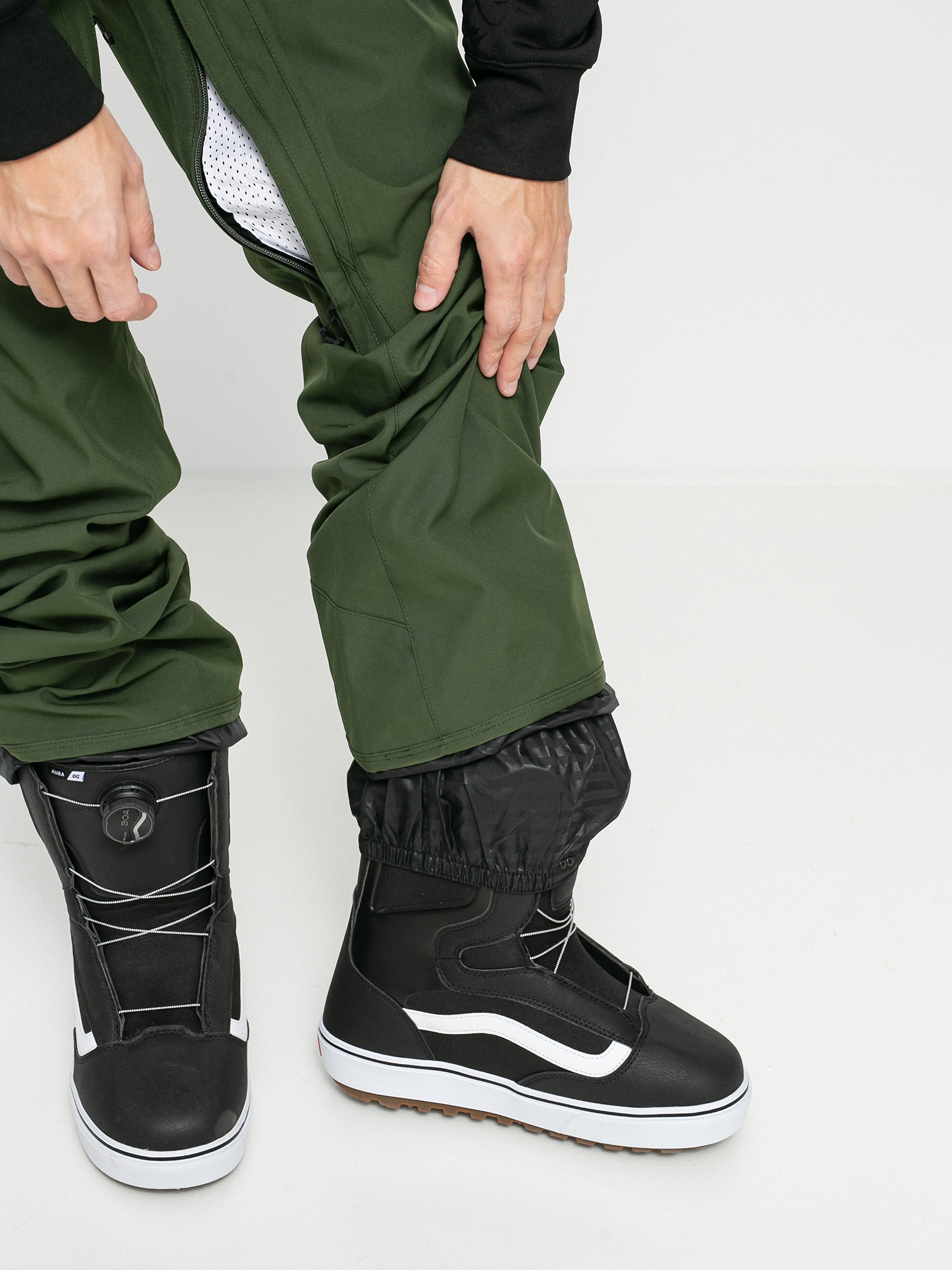 Férfi Volcom Freakin Snow Chino Snowboard nadrág (saturated green)