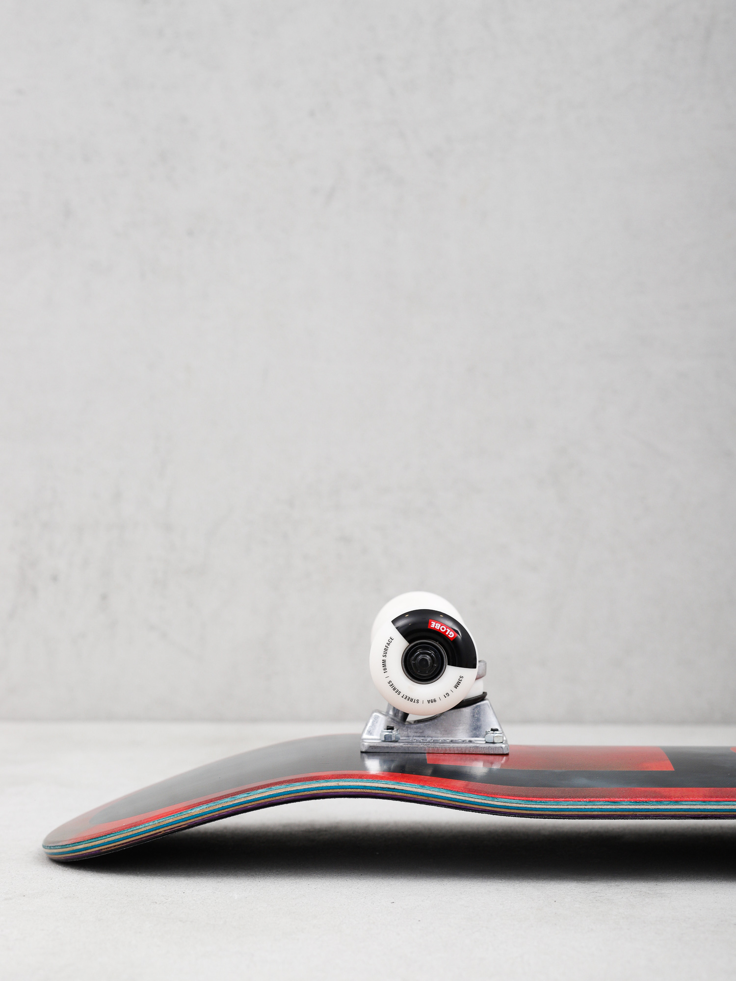 Globe G1 Stack Komplett gördeszka (black/candy clouds)