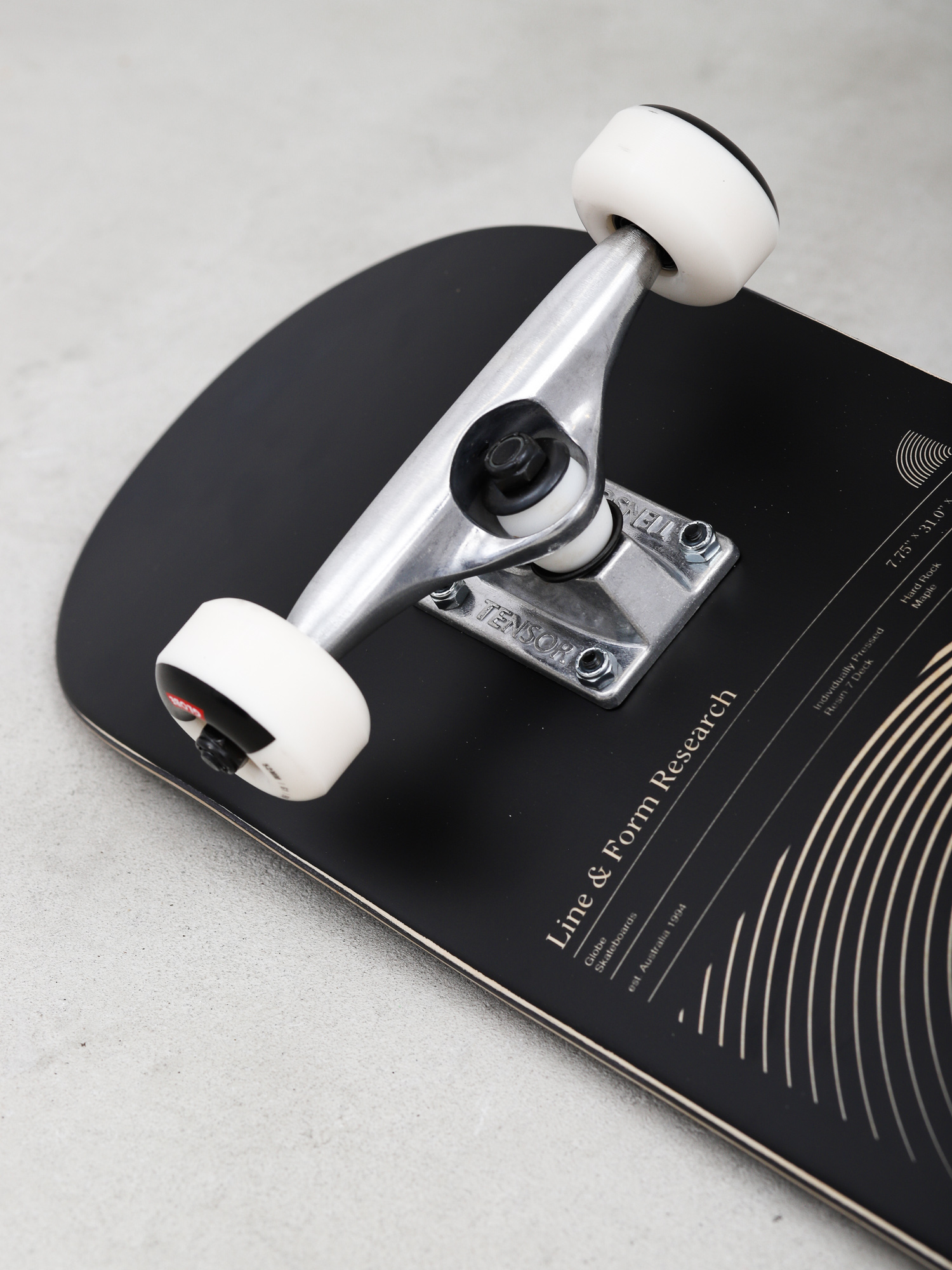 Globe G1 Lineform Komplett gördeszka (black)