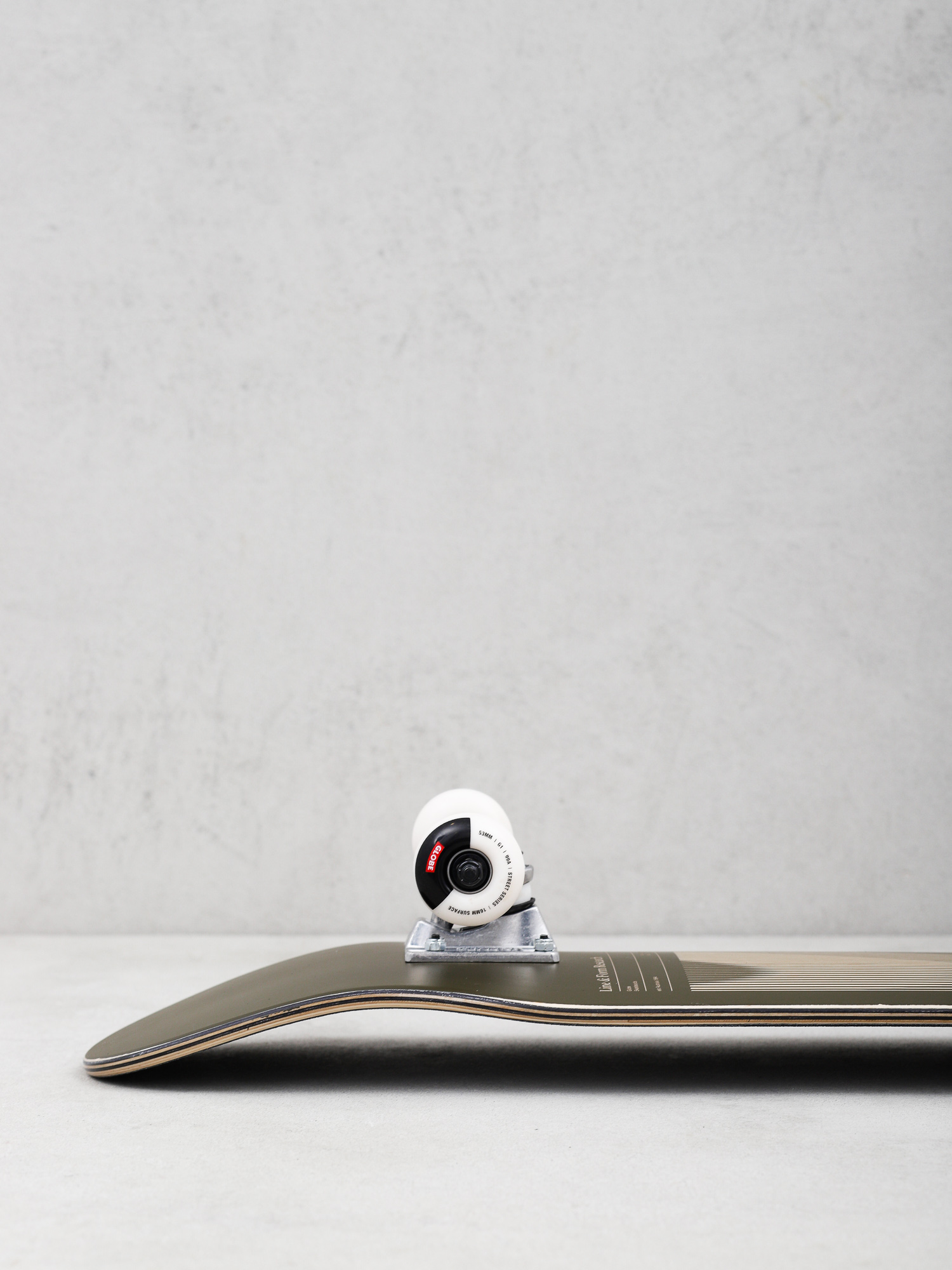 Globe G1 Lineform Komplett gördeszka (olive)