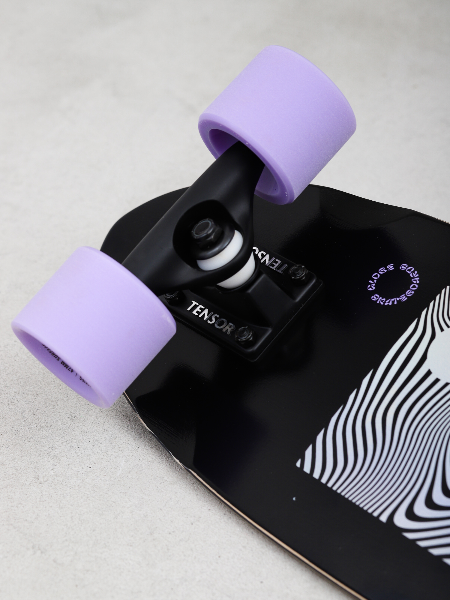 Globe Blazer Cruiser (black/purple)