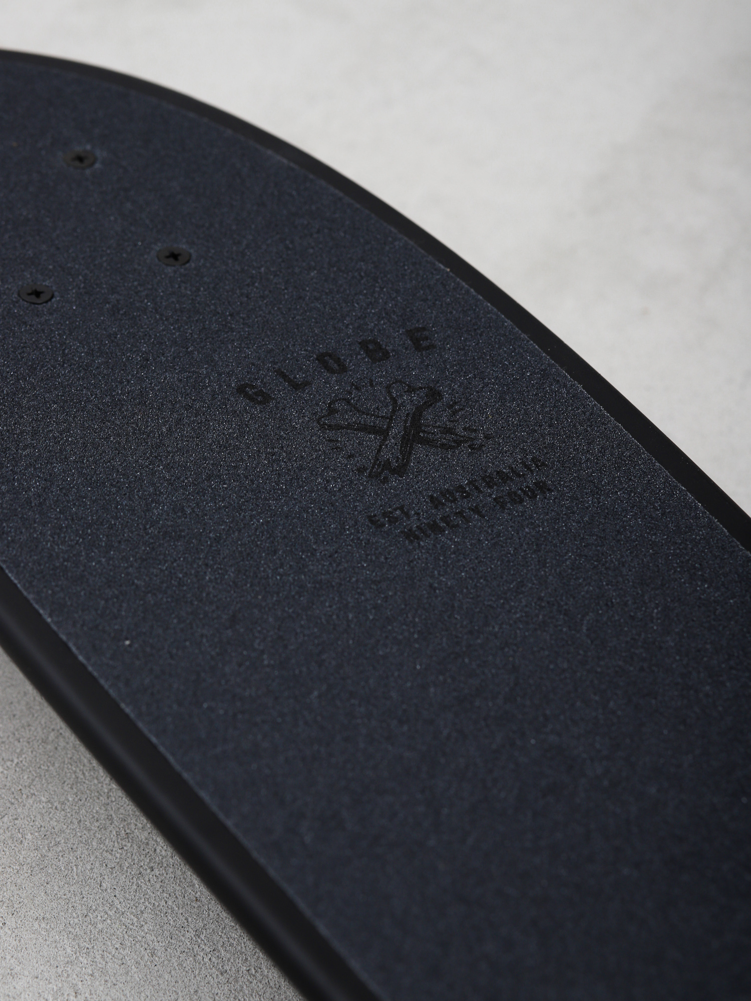 Cruiser Globe Blazer (black the f out)