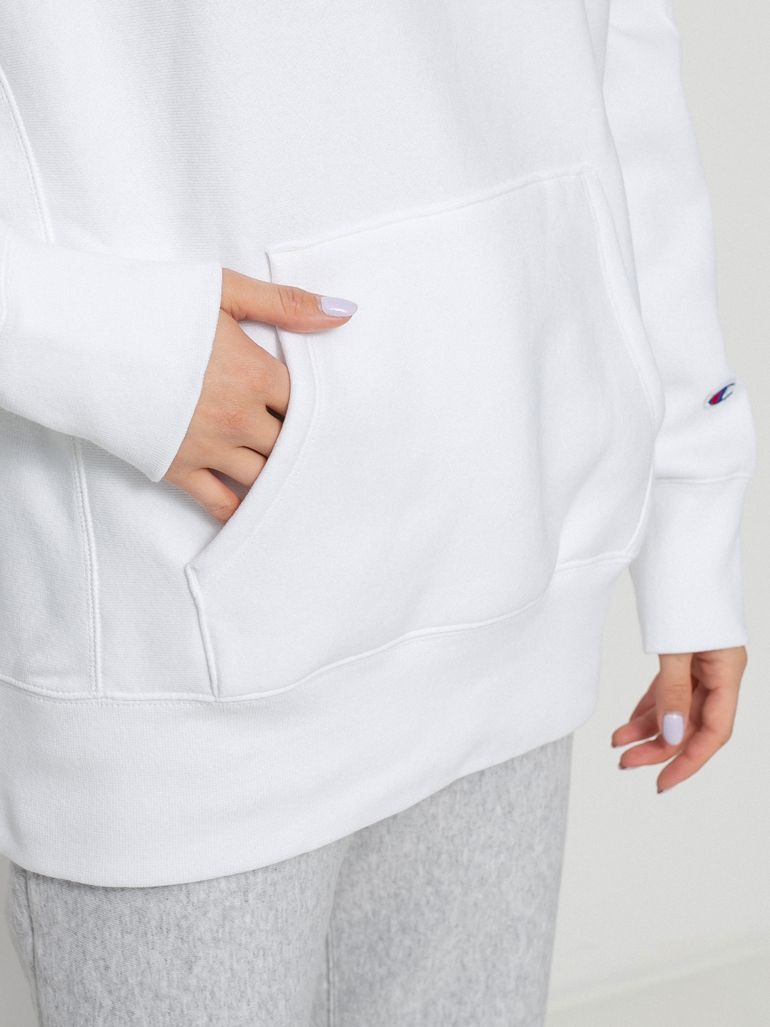 Champion Sweatshirt HD 114778 Kapucnis pulóver Wmn (wht)
