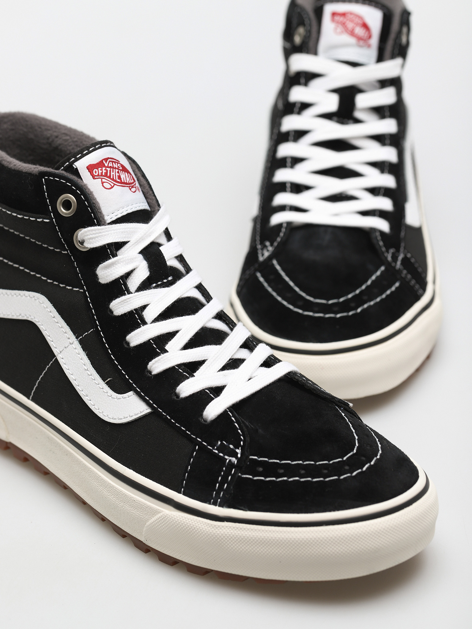 Vans Sk8 Hi MTE 1 Cipők (black/true white)
