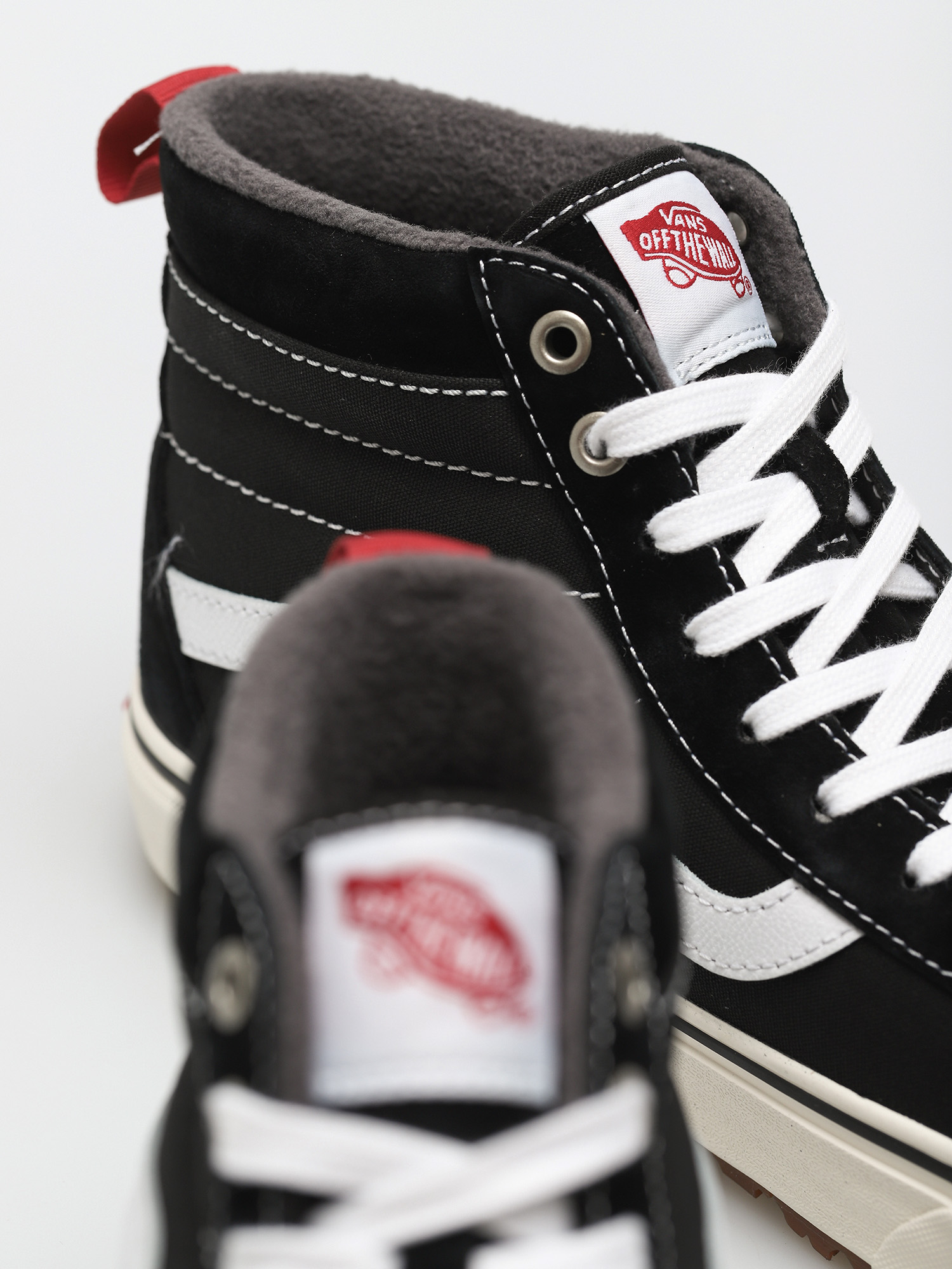 Vans Sk8 Hi MTE 1 Cipők (black/true white)