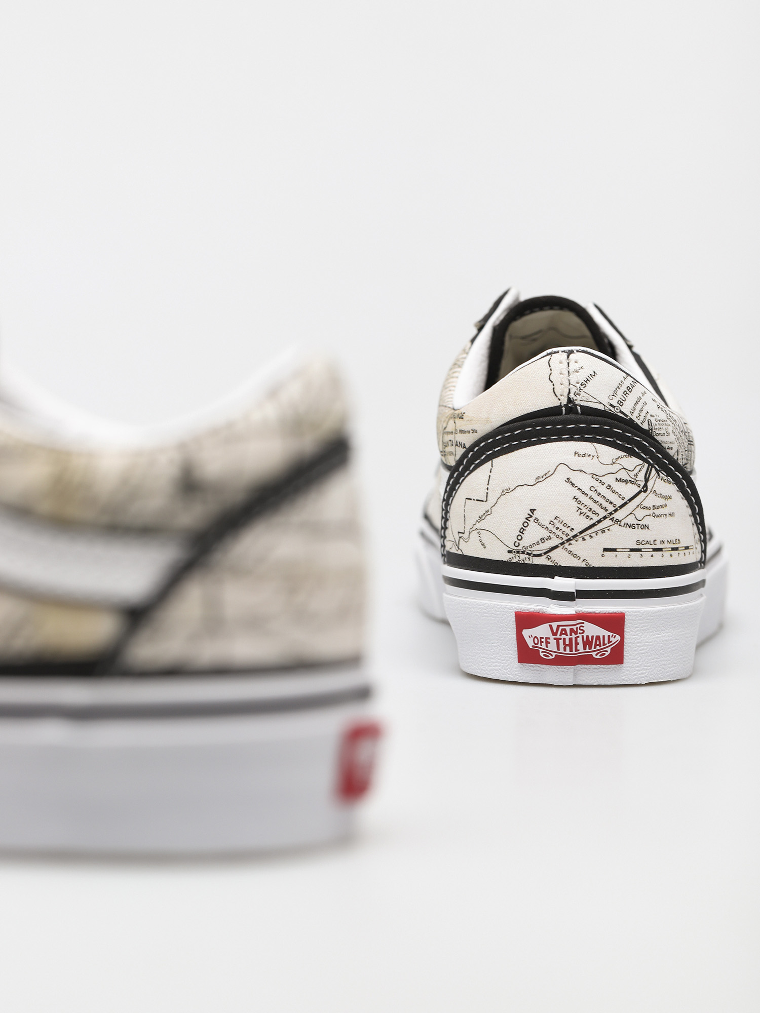 Vans X Moca Old Skool Cipők Wmn (frances stark/maps)