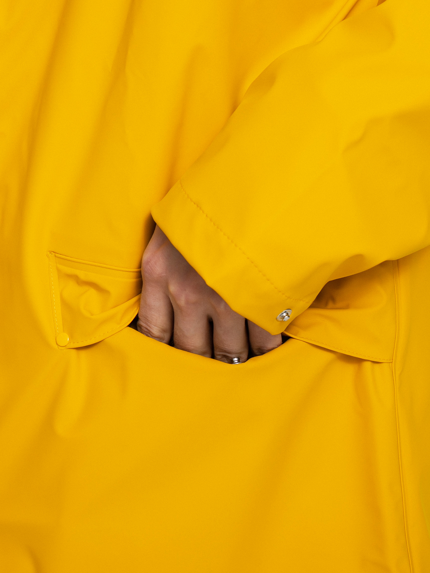 Helly Hansen Moss Rain Coat Dzseki (essential yellow)