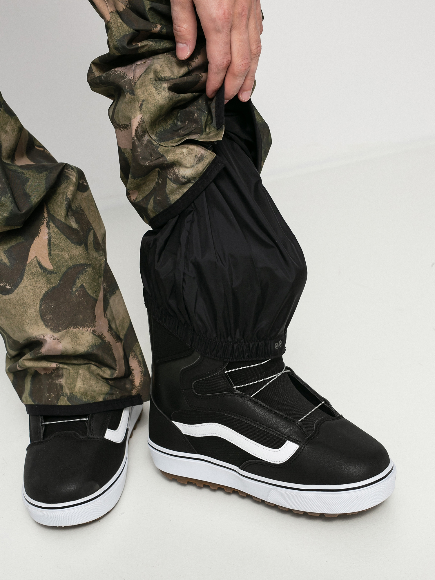 Férfi Burton Ak Gore Tex Cyclic Snowboard nadrág (victor camo)