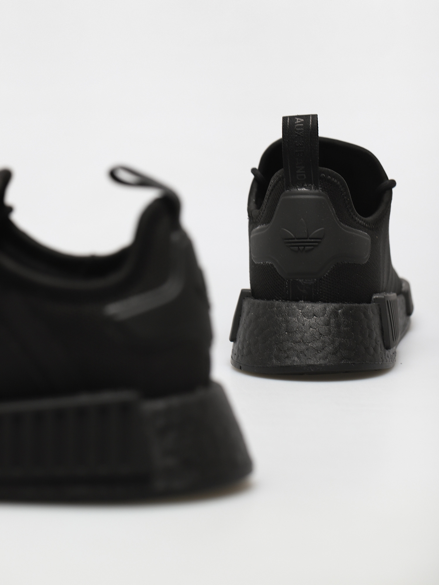 adidas Originals Nmd R1 Primeblue Cipők (cblack/cblack/cblack)