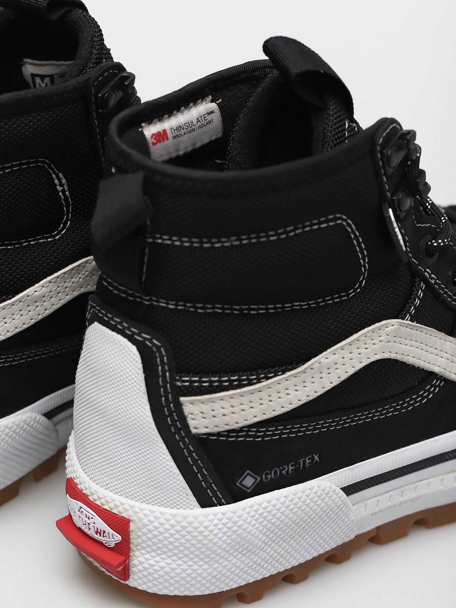 Vans Sk8 Hi Gore Tex MTE 3 Cipők (black/marshmallow)