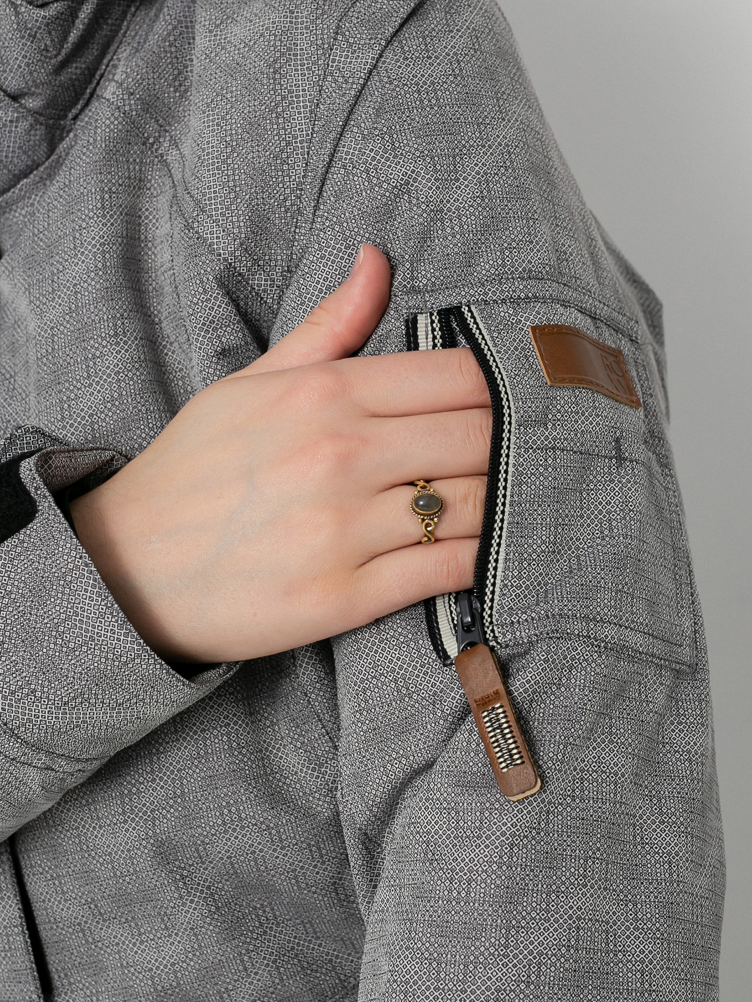 Női Roxy Meade Snowboard dzseki (true black/white)