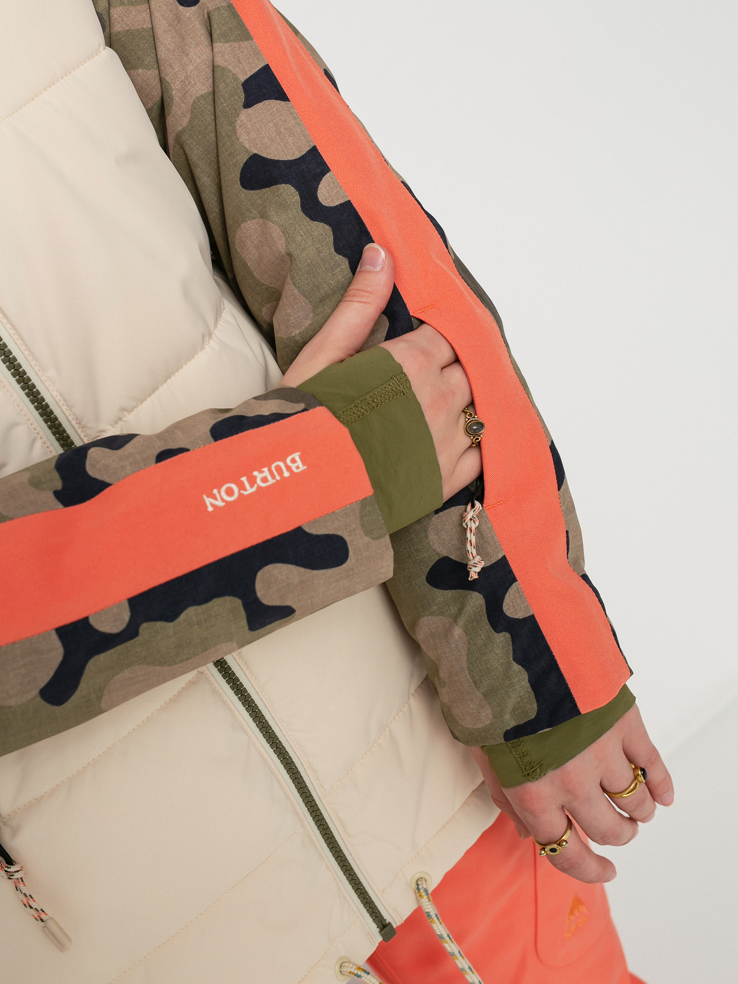 Női Burton Keelan Snowboard dzseki (creme brulee/martini olive terra camo)