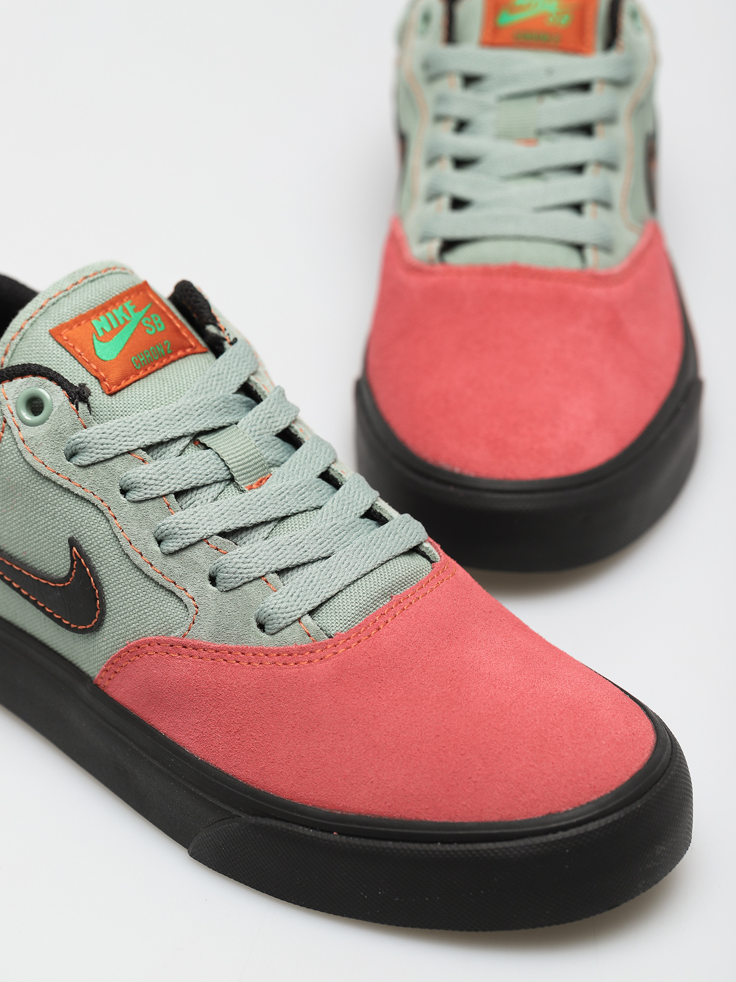 Nike SB Chron 2 Cipők (pink salt/black jade smoke sport spice)