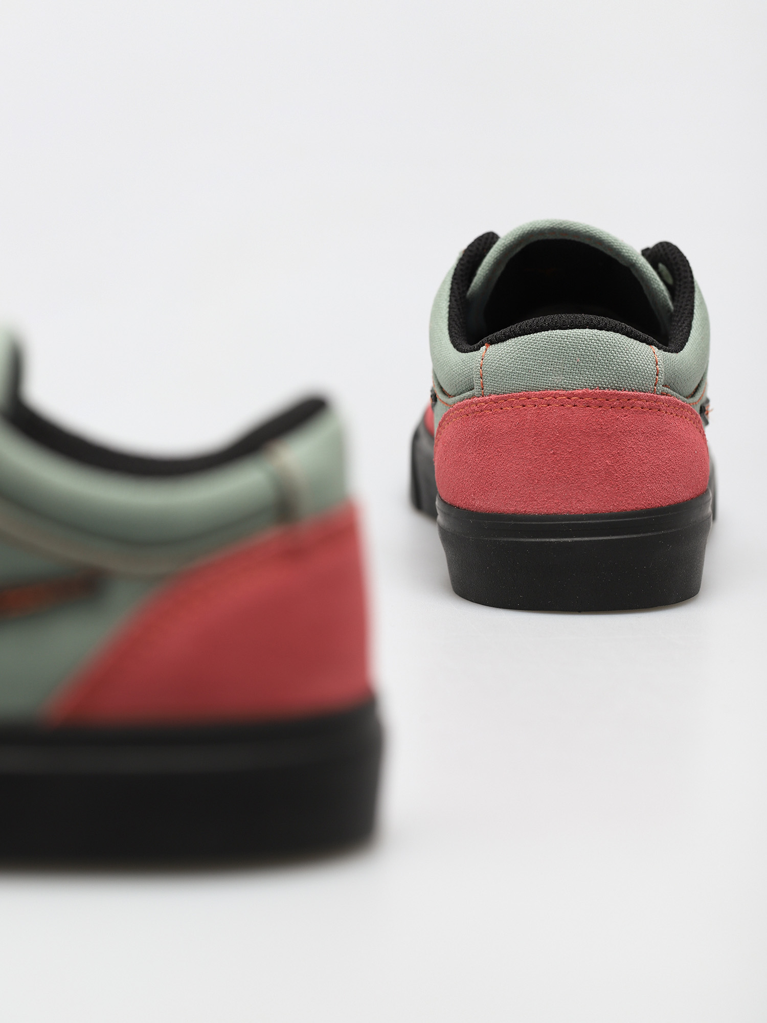 Nike SB Chron 2 Cipők (pink salt/black jade smoke sport spice)