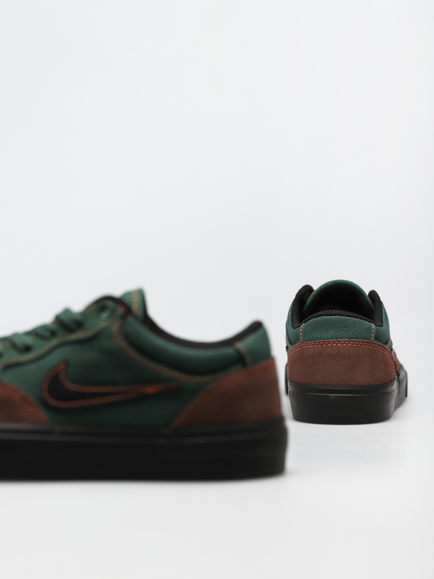 Nike SB Chron 2 Cipők (lt chocolate/black noble green)