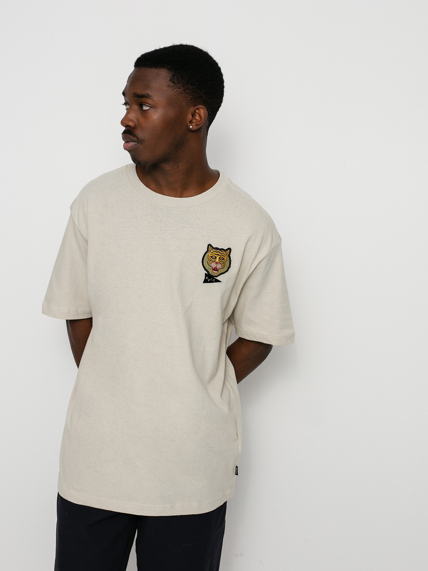 RVCA Leines Patches póló (bone)